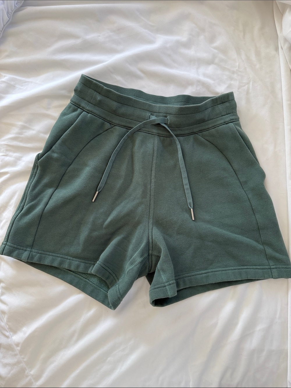 lululemon athletica Scuba Mid-Rise Green Shorts - Size 4